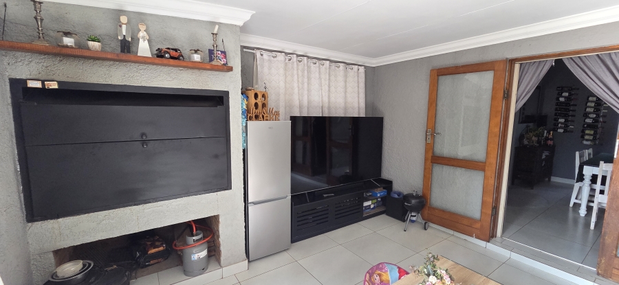4 Bedroom Property for Sale in Carters Glen Northern Cape